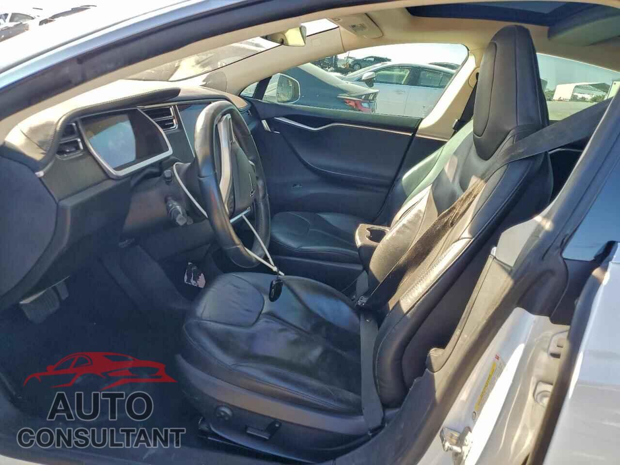 TESLA MODEL S 2013 - 5YJSA1CN8DFP07003
