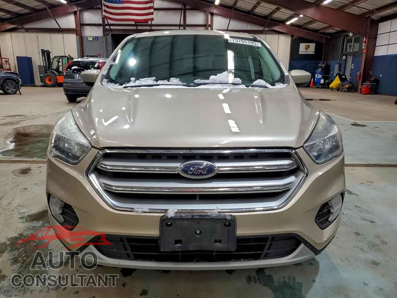 FORD ESCAPE 2017 - 1FMCU9GD9HUC70357
