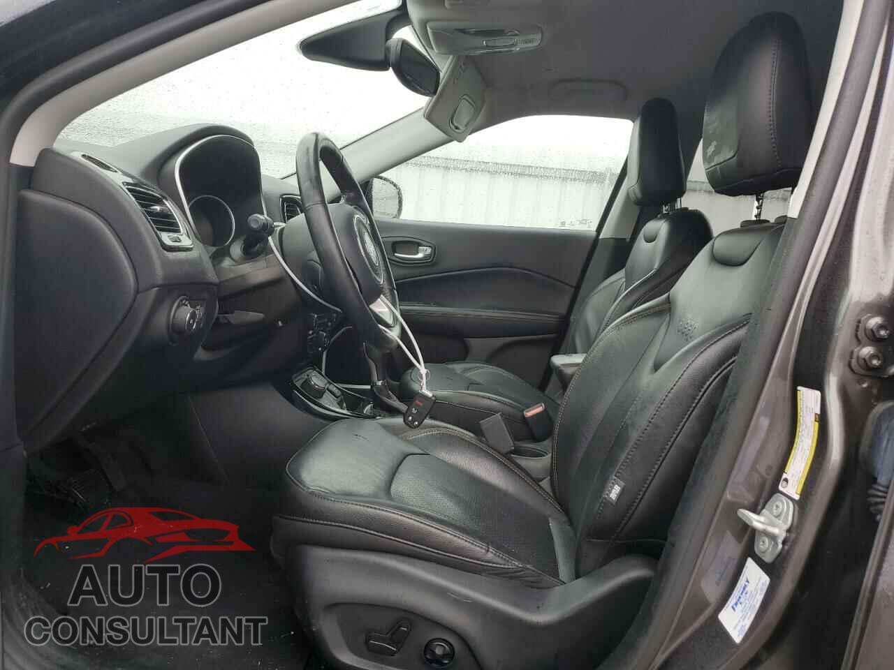JEEP COMPASS 2018 - 3C4NJDCB3JT354591