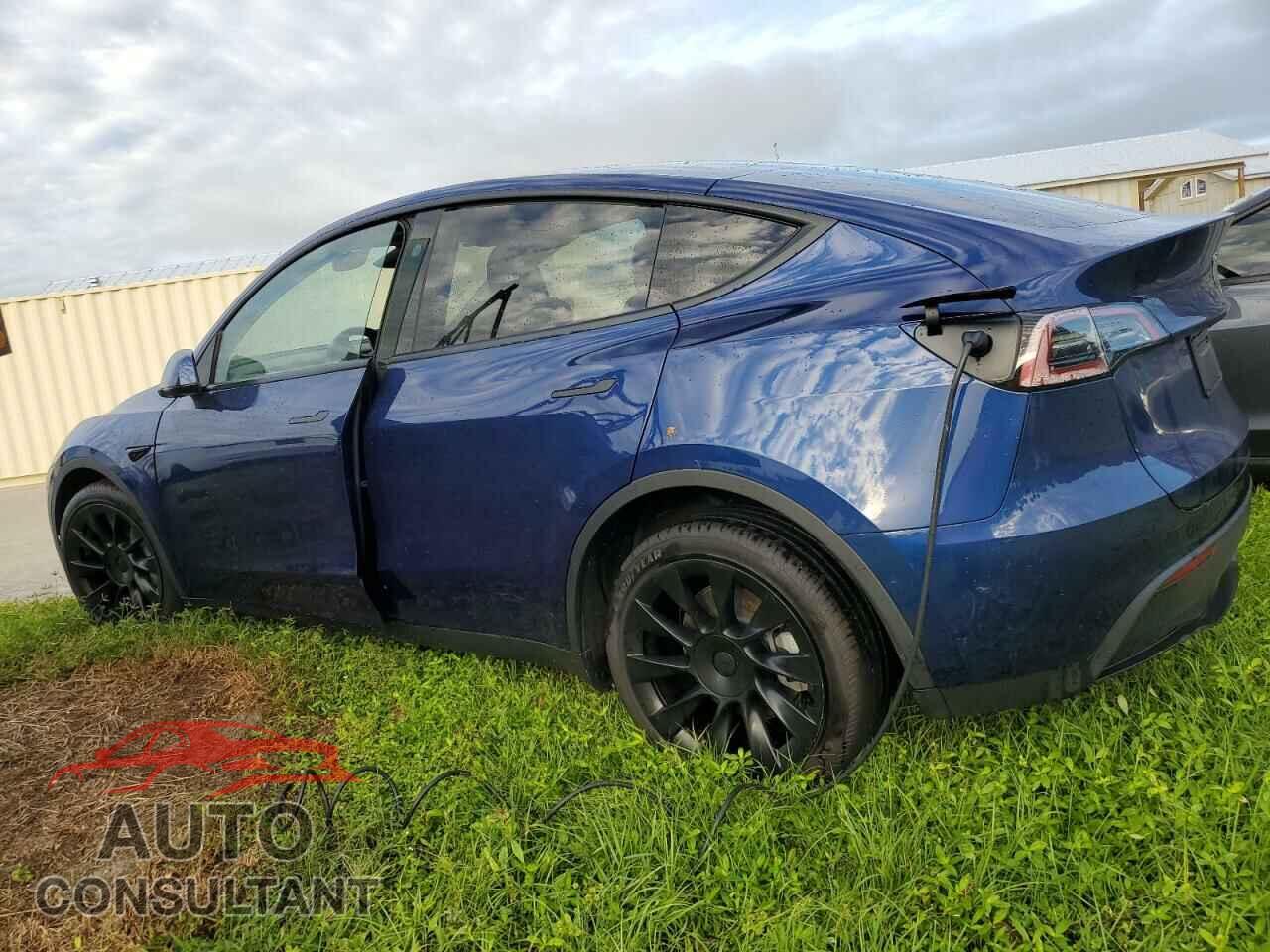 TESLA MODEL Y 2024 - 7SAYGDED7RF009376