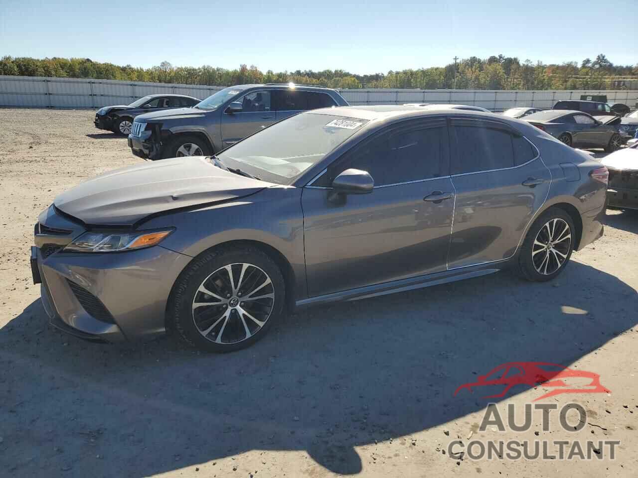 TOYOTA CAMRY 2018 - 4T1B11HK2JU023044