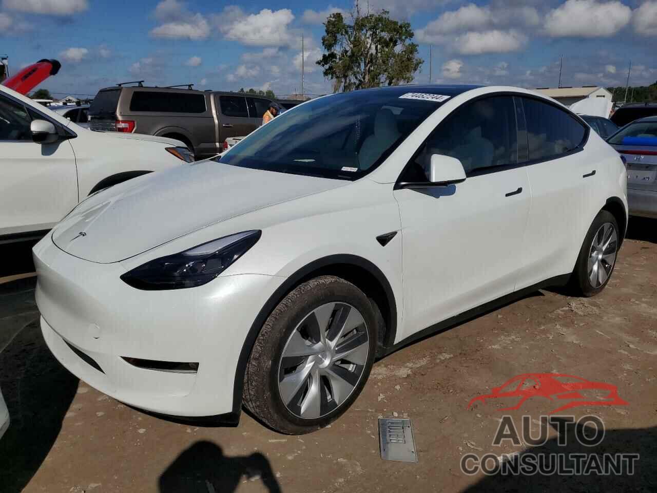 TESLA MODEL Y 2023 - 7SAYGAEE7PF780103