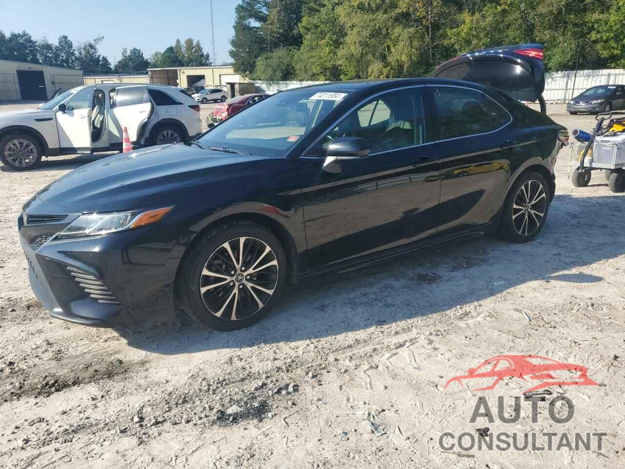 TOYOTA CAMRY 2018 - JTNB11HK1J3050435