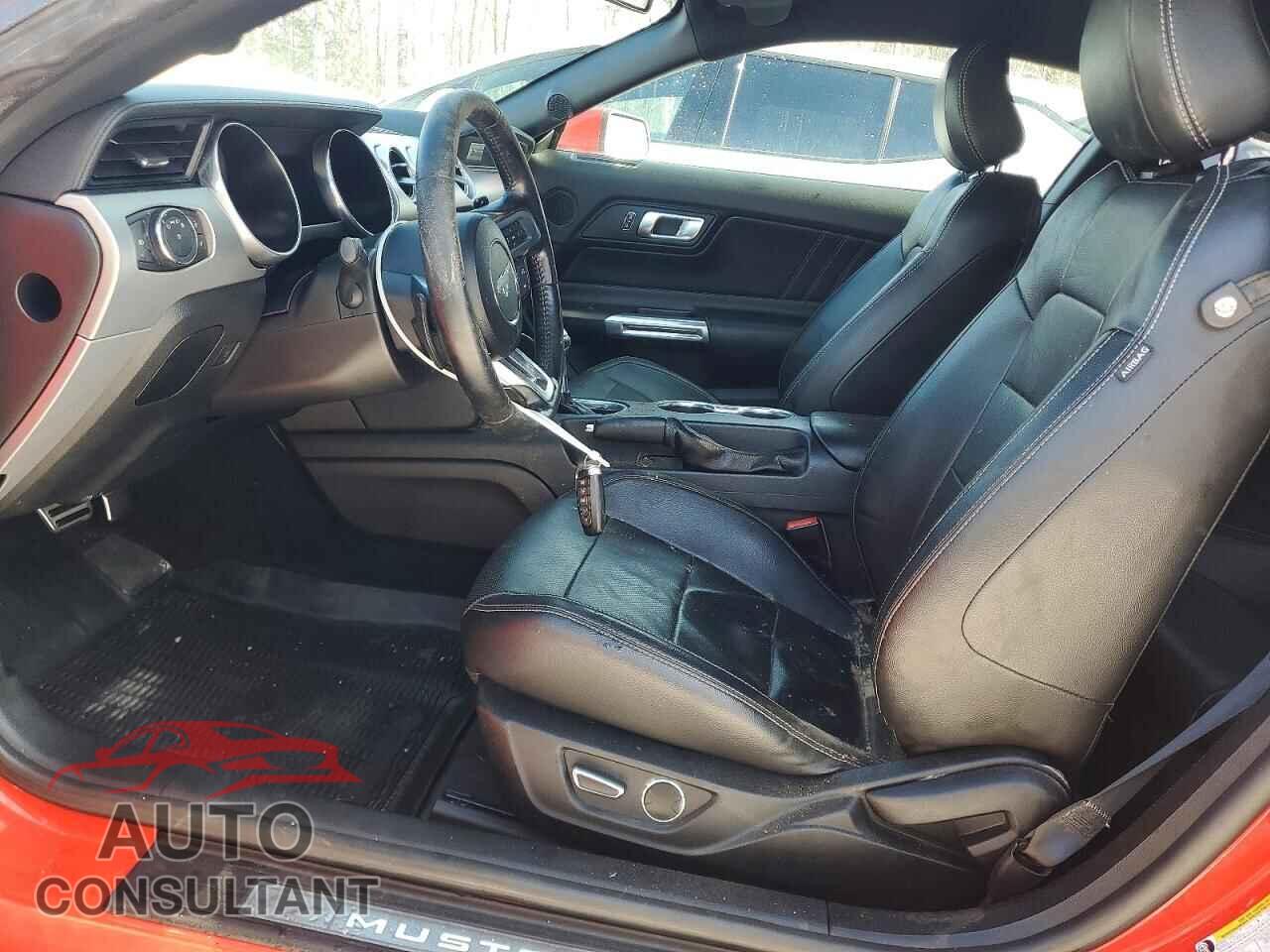 FORD MUSTANG 2019 - 1FA6P8TH0K5103100