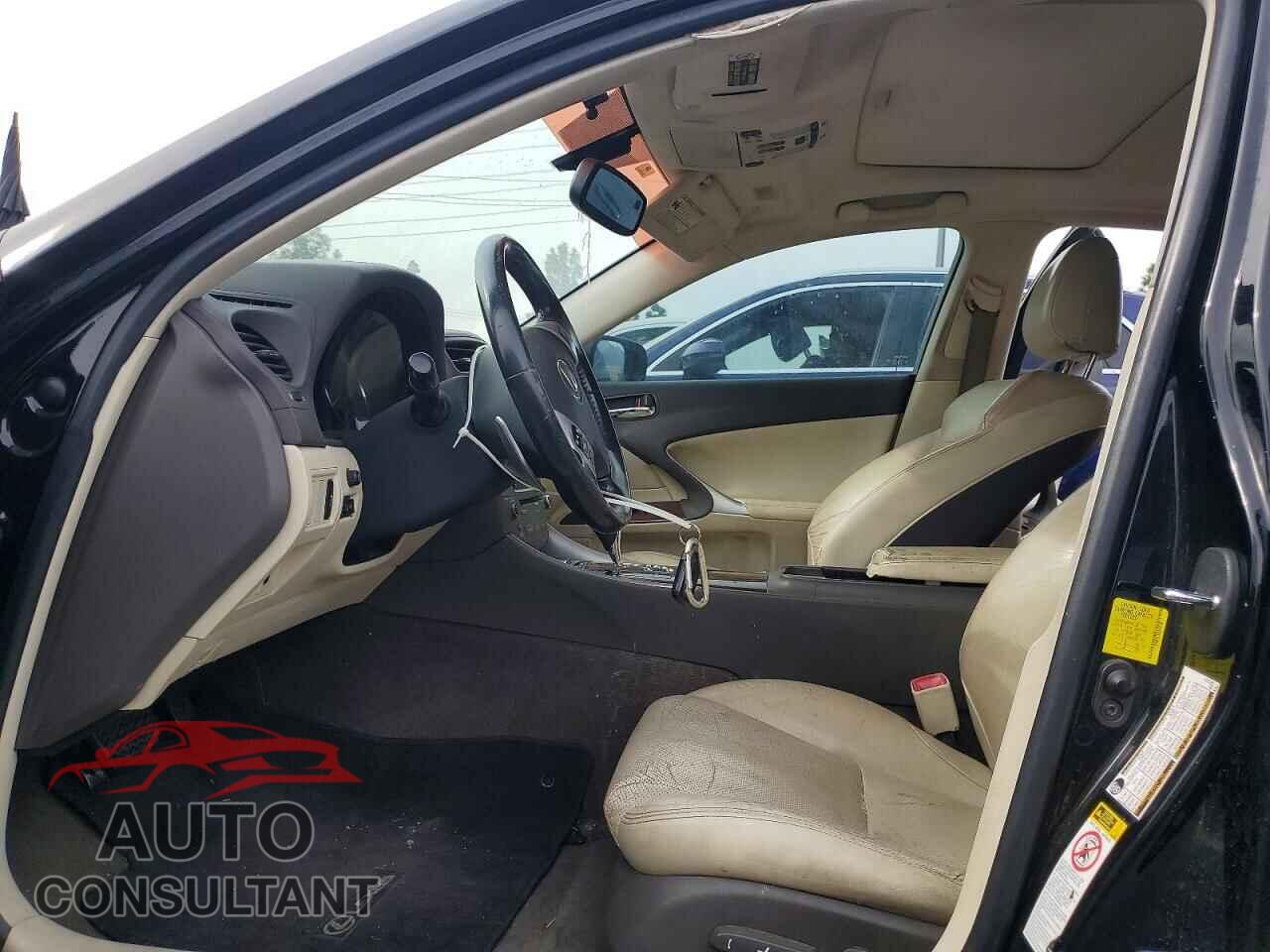 LEXUS IS 2012 - JTHBF5C26C5174940