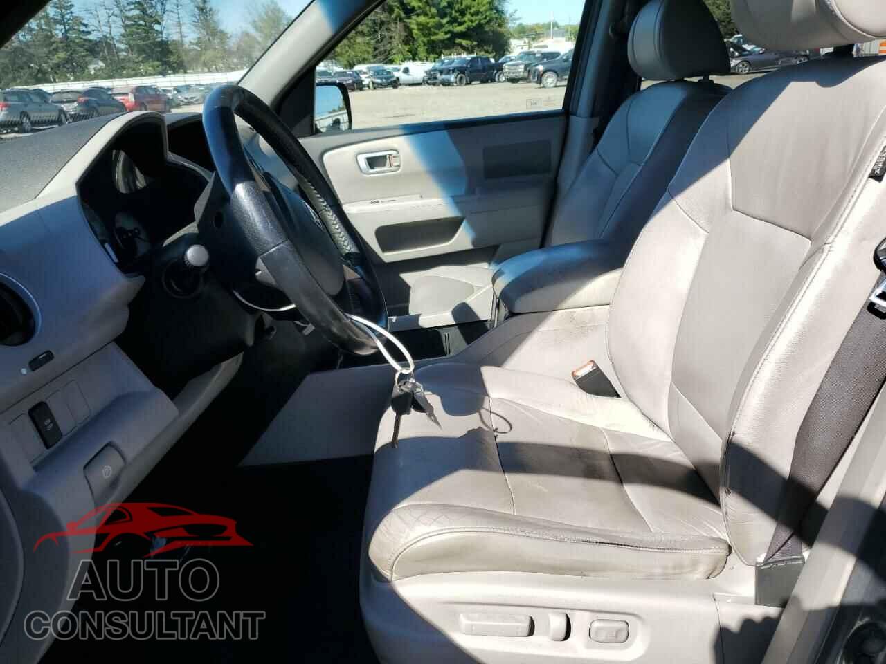 HONDA PILOT 2011 - 5FNYF3H60BB006347