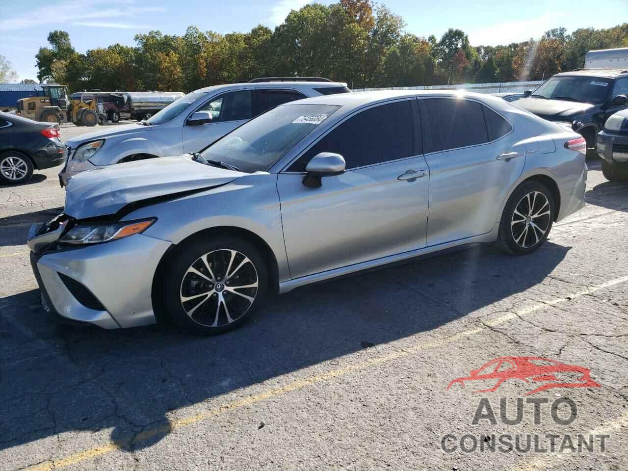 TOYOTA CAMRY 2018 - 4T1B11HK7JU077441