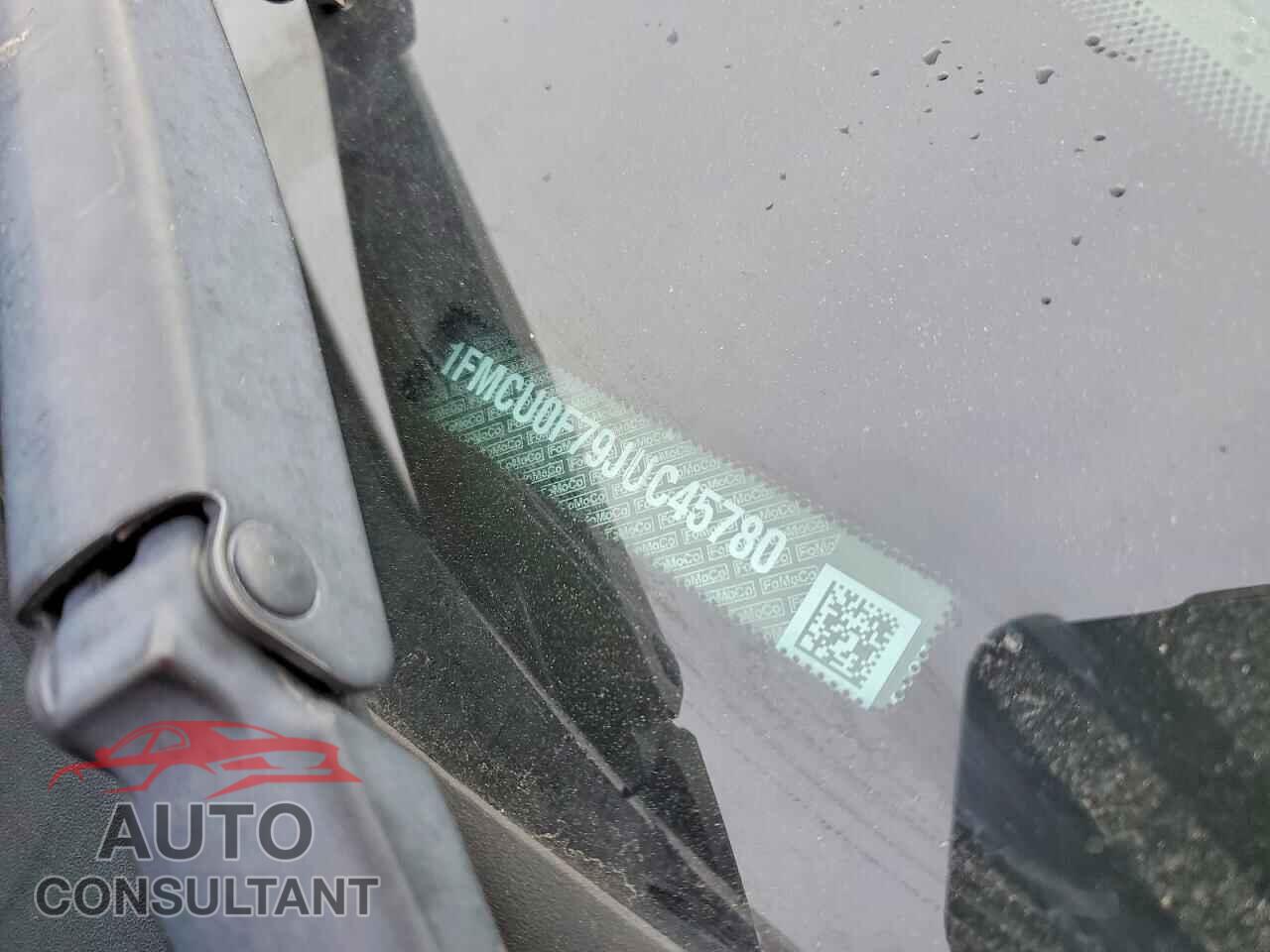 FORD ESCAPE 2018 - 1FMCU0F79JUC45780