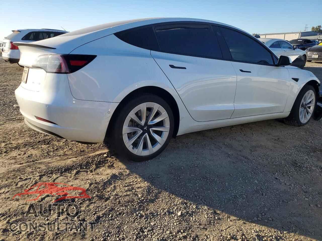 TESLA MODEL 3 2021 - 5YJ3E1EB0MF015555