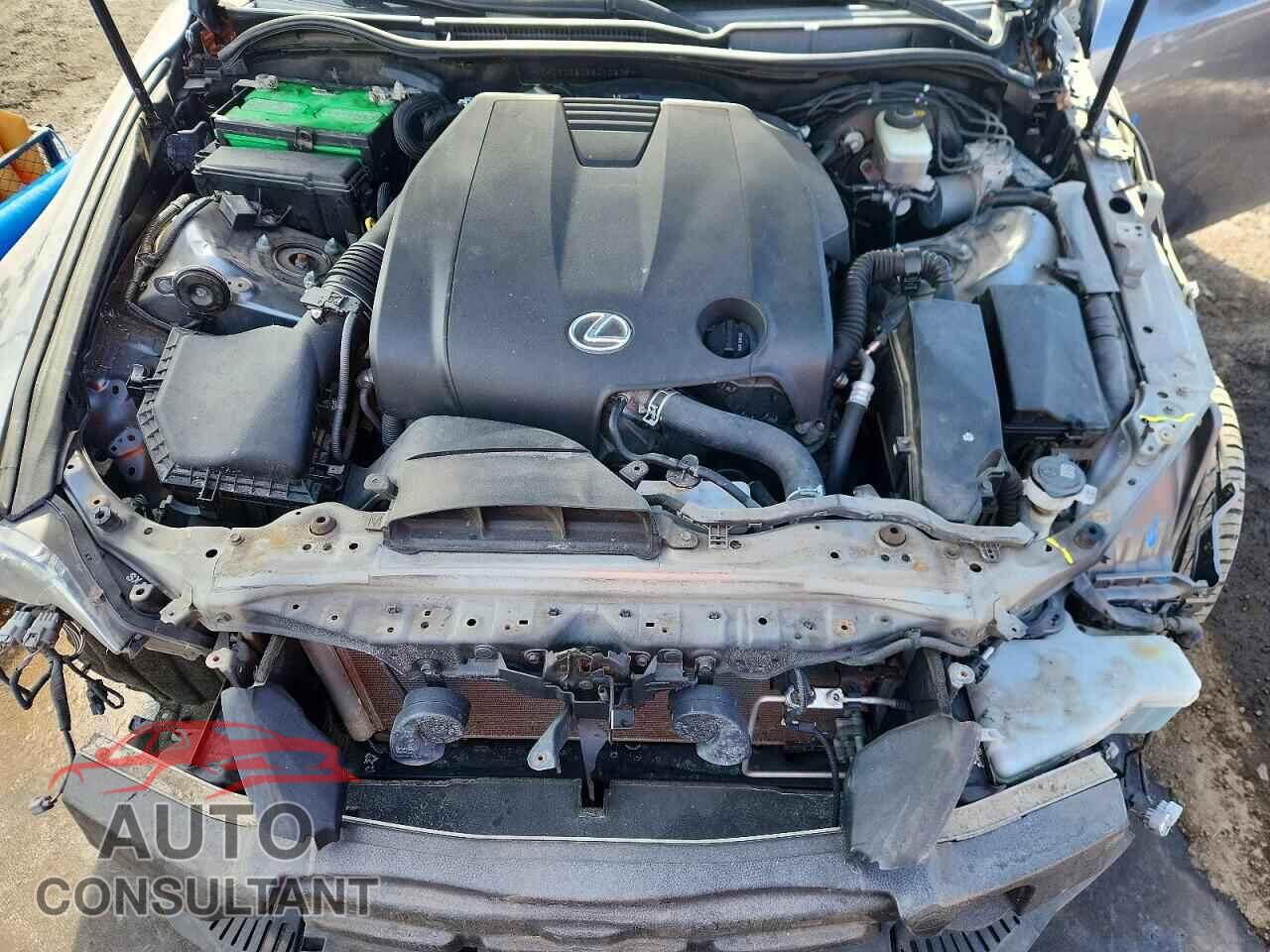 LEXUS IS 2014 - JTHCF1D20E5010209