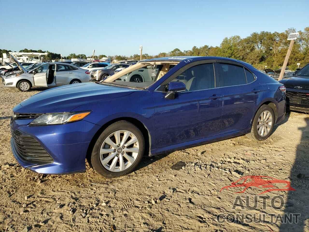 TOYOTA CAMRY 2018 - 4T1B11HK4JU541169