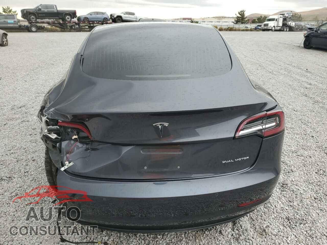 TESLA MODEL 3 2018 - 5YJ3E1EB3JF090987