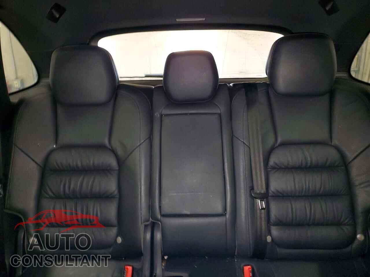 PORSCHE CAYENNE 2011 - WP1AA2A23BLA03147