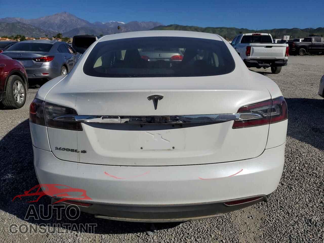 TESLA MODEL S 2013 - 5YJSA1CG4DFP03628