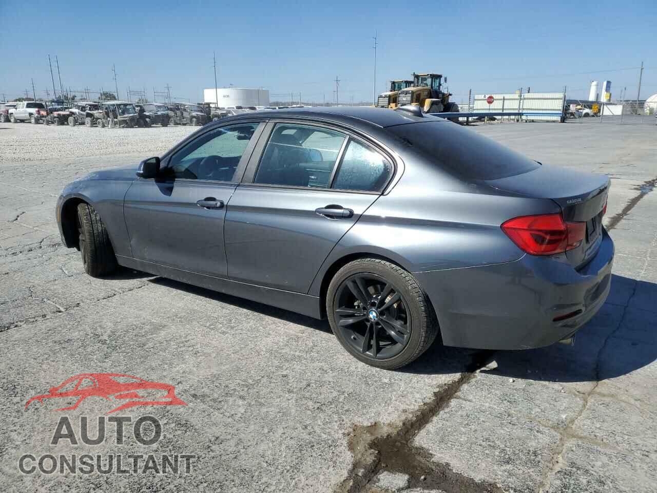BMW 3 SERIES 2016 - WBA8E1G53GNU10619