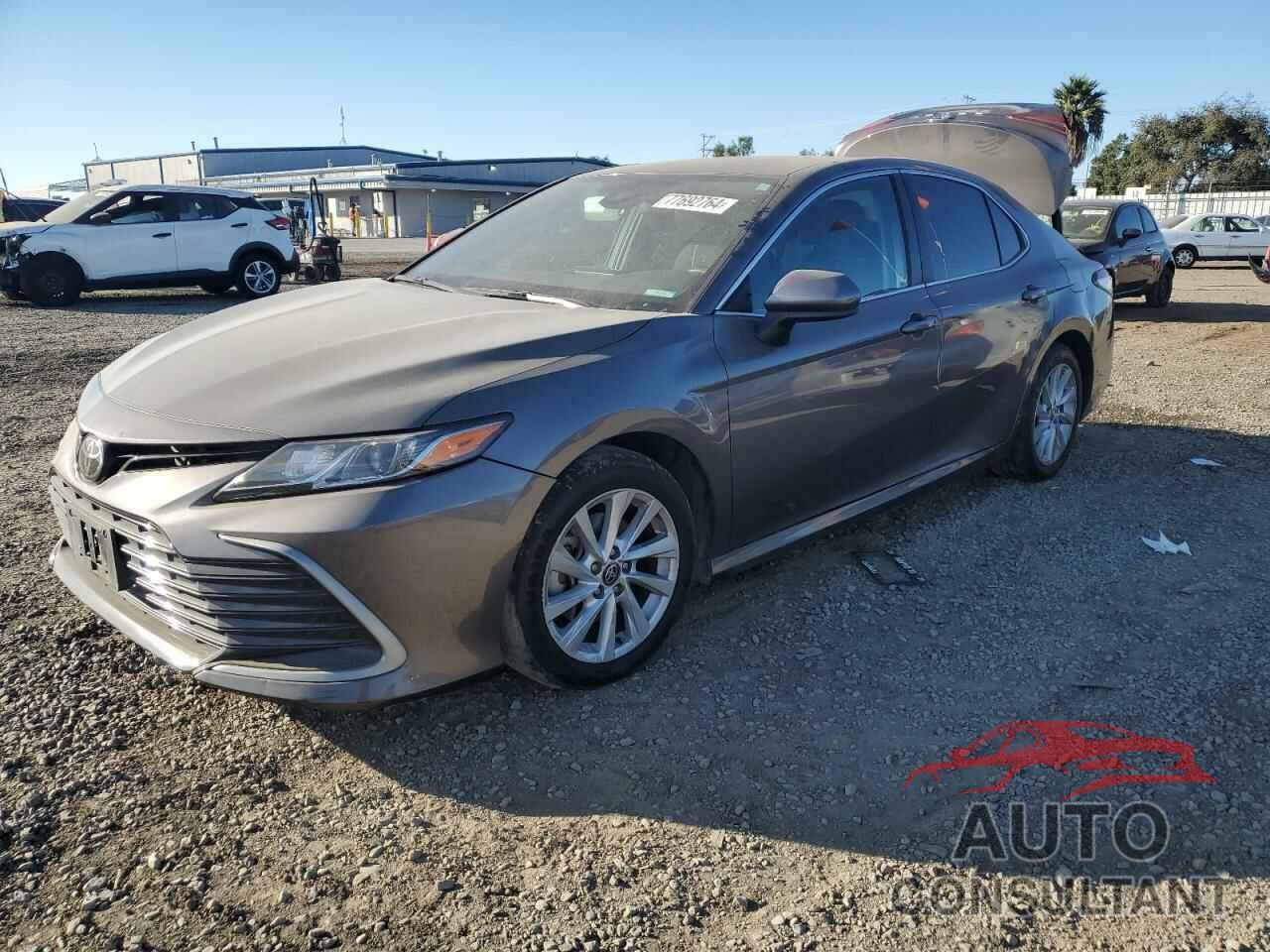 TOYOTA CAMRY 2022 - 4T1C11AK1NU625535