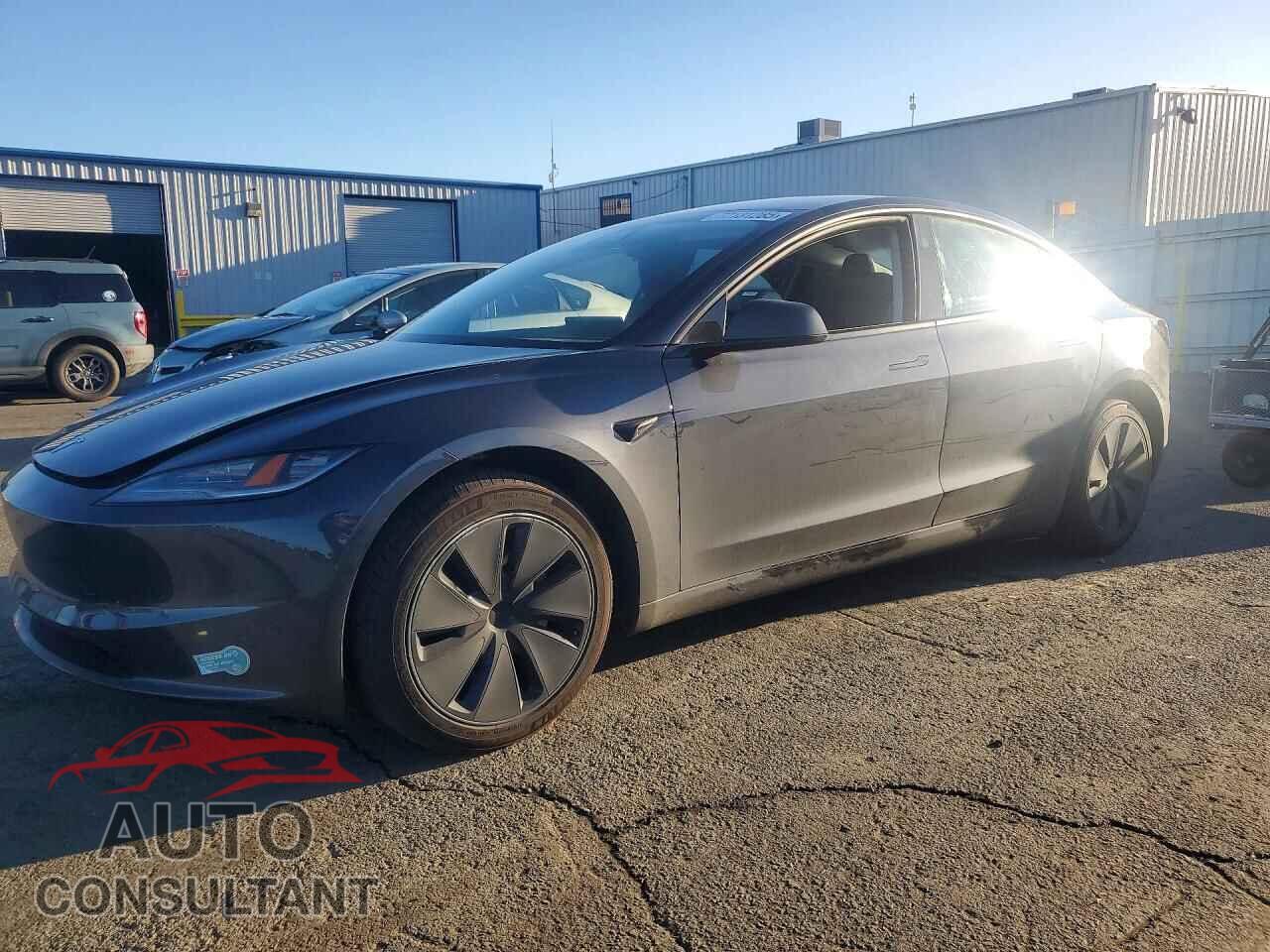 TESLA MODEL 3 2025 - 5YJ3E1EA2SF013696