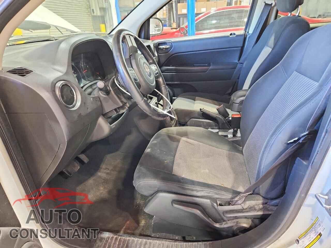 JEEP COMPASS 2011 - 1J4NF1FB0BD176152