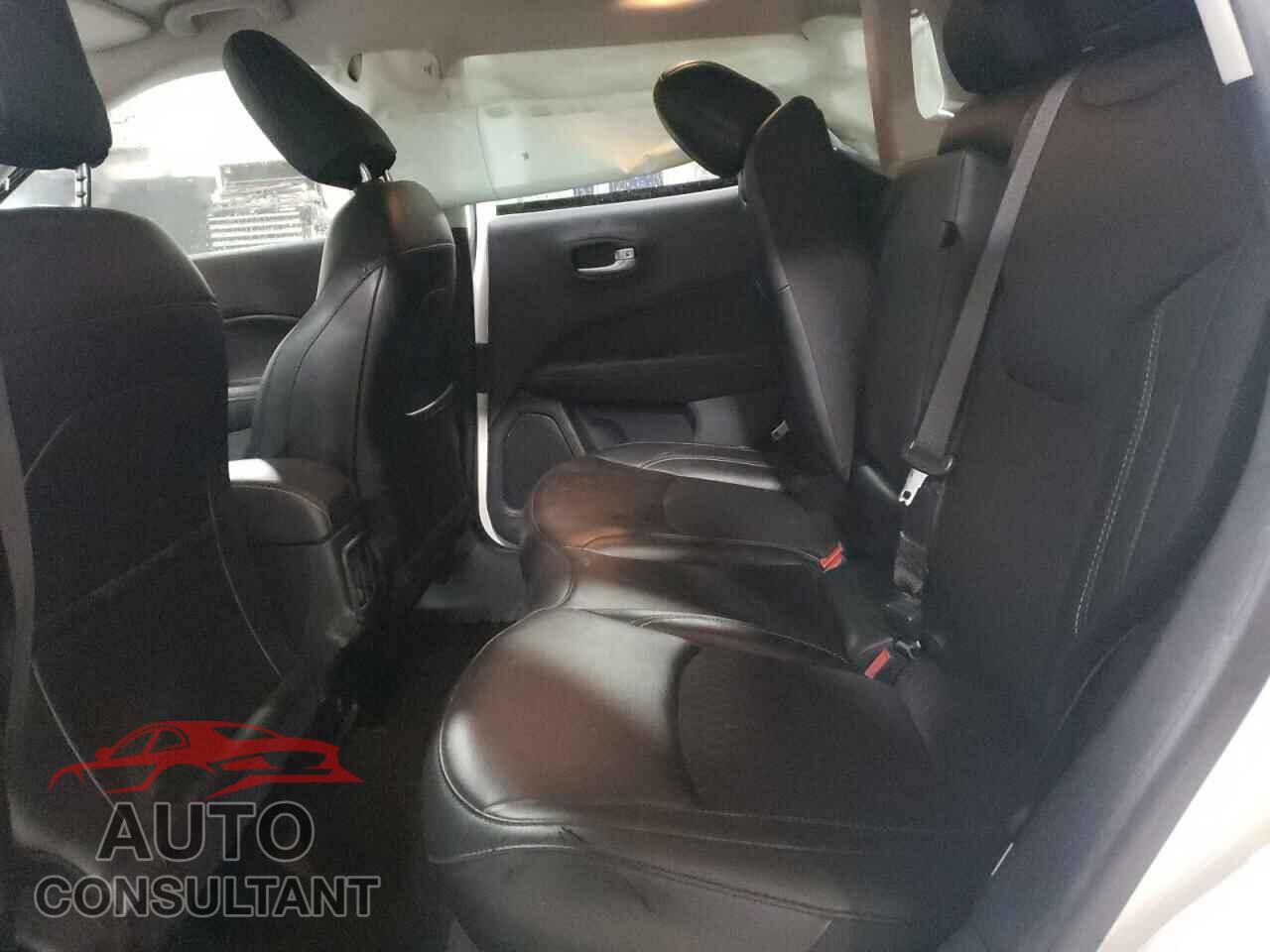 JEEP COMPASS 2020 - 3C4NJDBB8LT240039