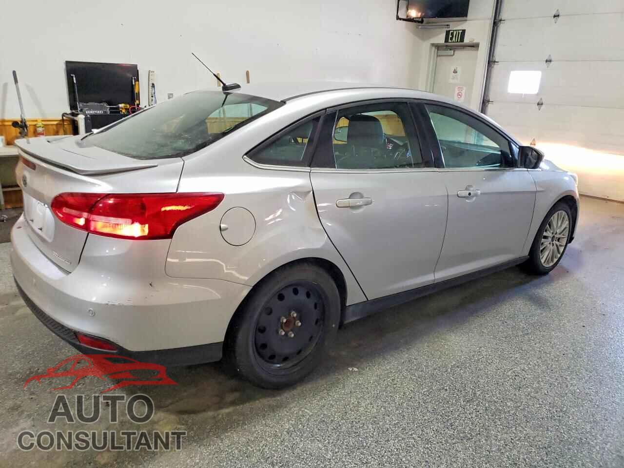 FORD FOCUS 2017 - 1FADP3J27HL215521