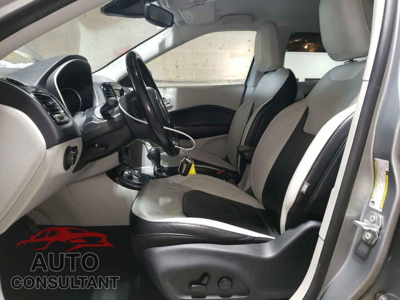 JEEP COMPASS 2021 - 3C4NJDCB8MT565368