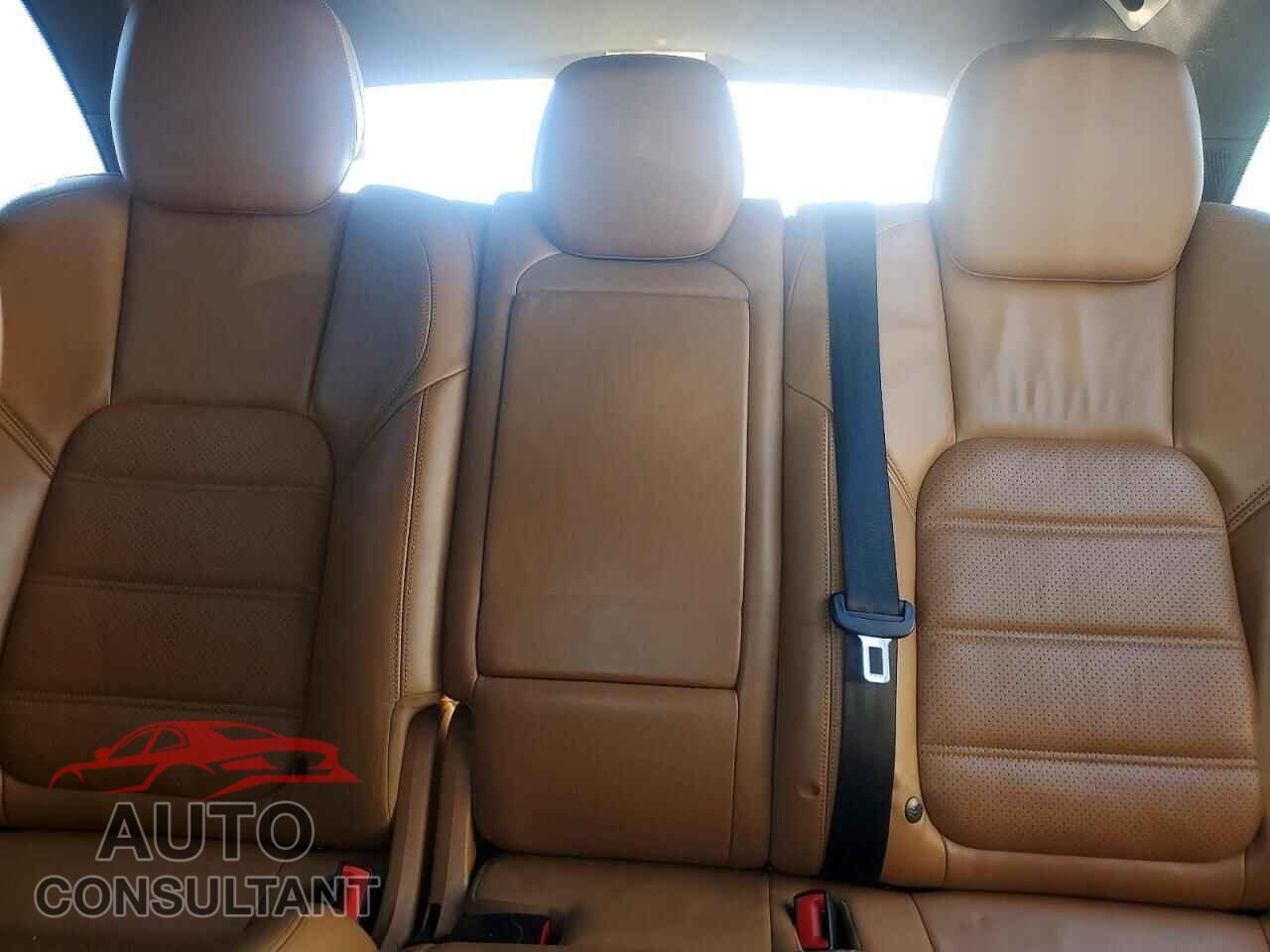 PORSCHE CAYENNE 2012 - WP1AB2A23CLA45011