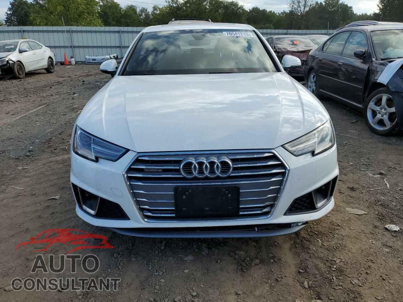 AUDI A4 2019 - WAUDNAF49KA014119