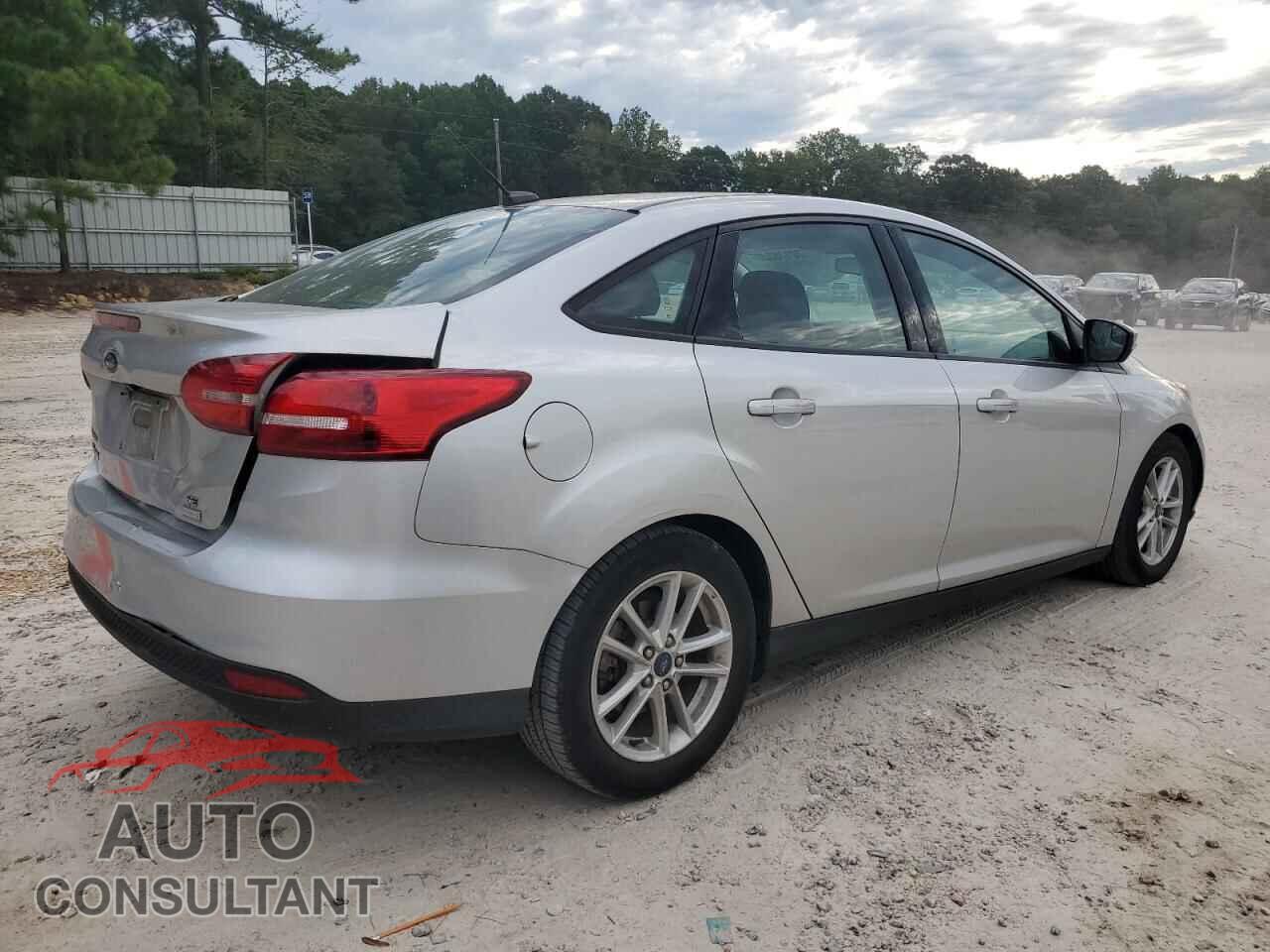 FORD FOCUS 2017 - 1FADP3FE3HL292325