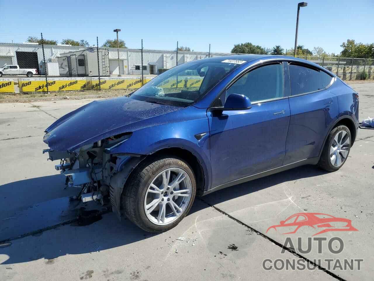 TESLA MODEL Y 2023 - 7SAYGAEE9PF738774