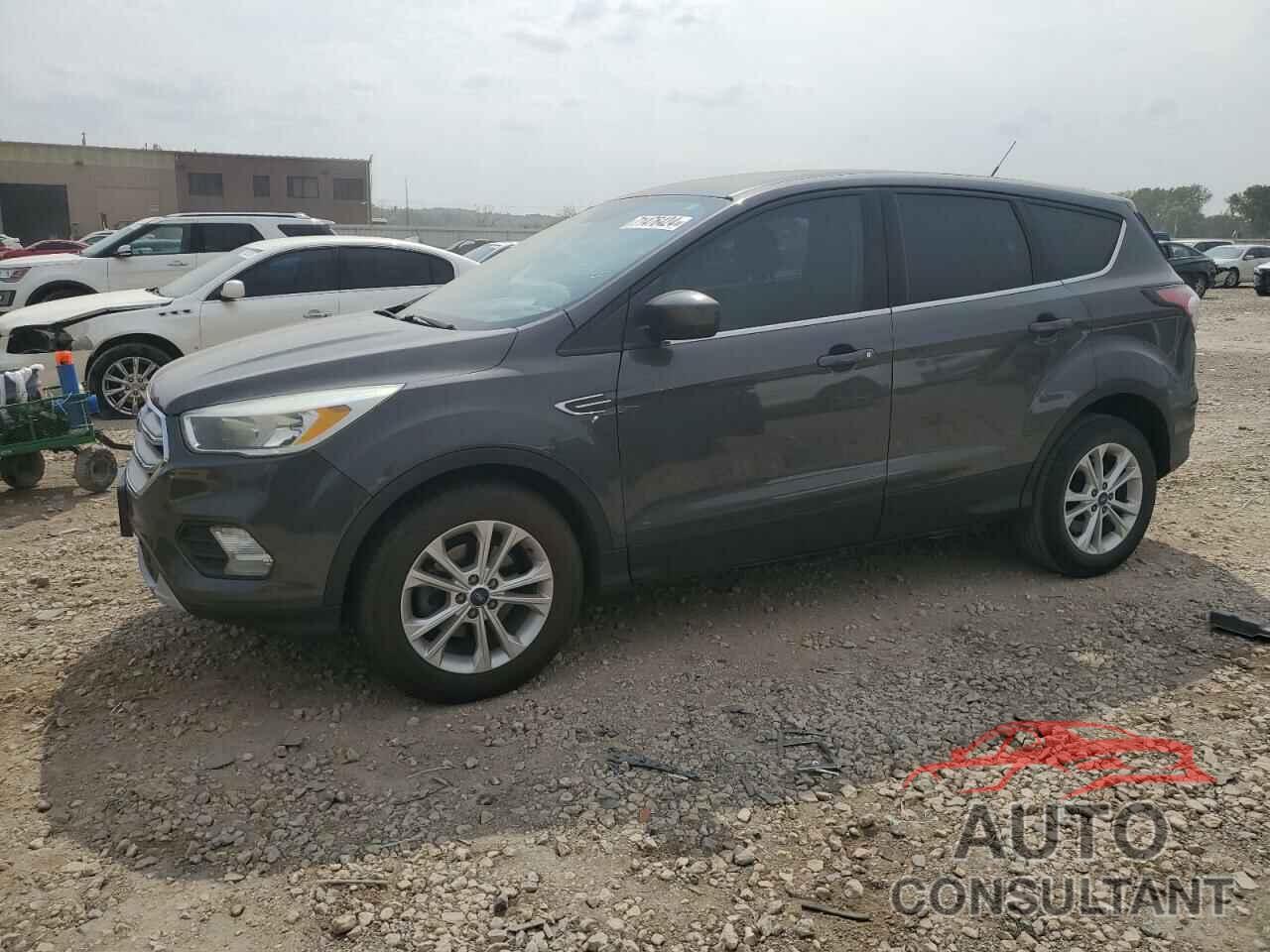 FORD ESCAPE 2017 - 1FMCU0GD8HUB21496