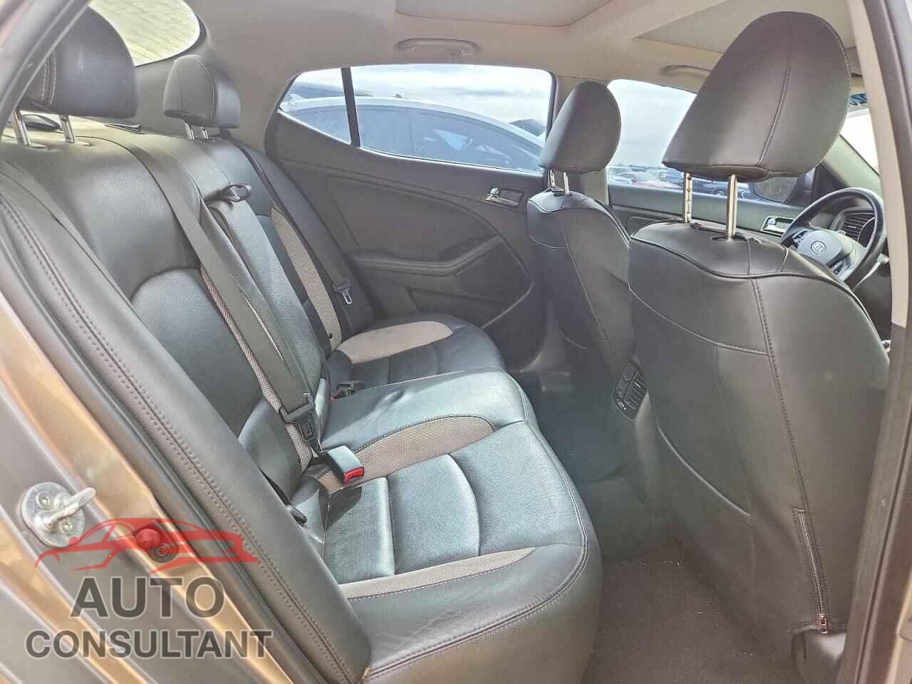 KIA OPTIMA 2012 - 5XXGR4A67CG071066