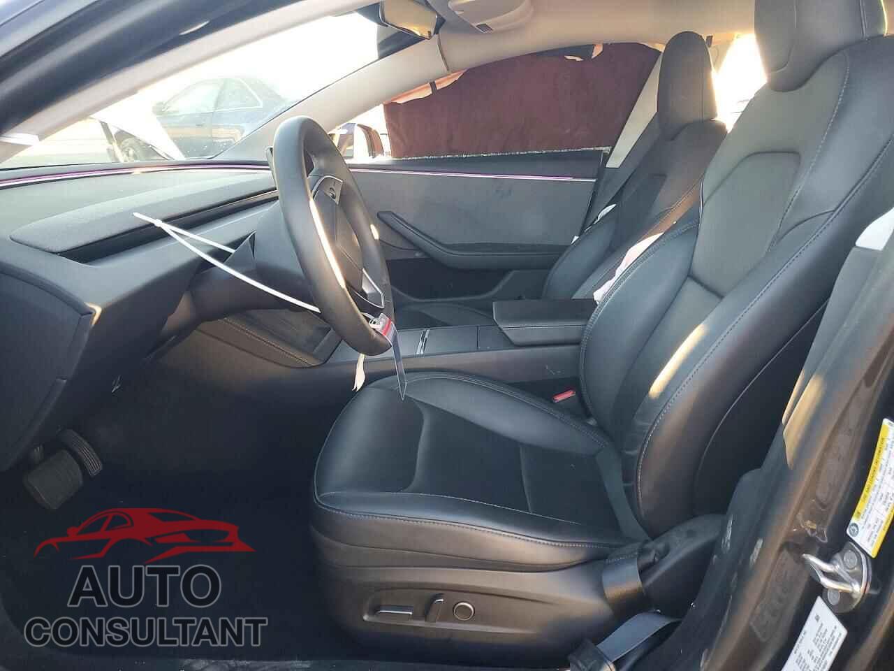 TESLA MODEL 3 2024 - 5YJ3E1EA1RF748597