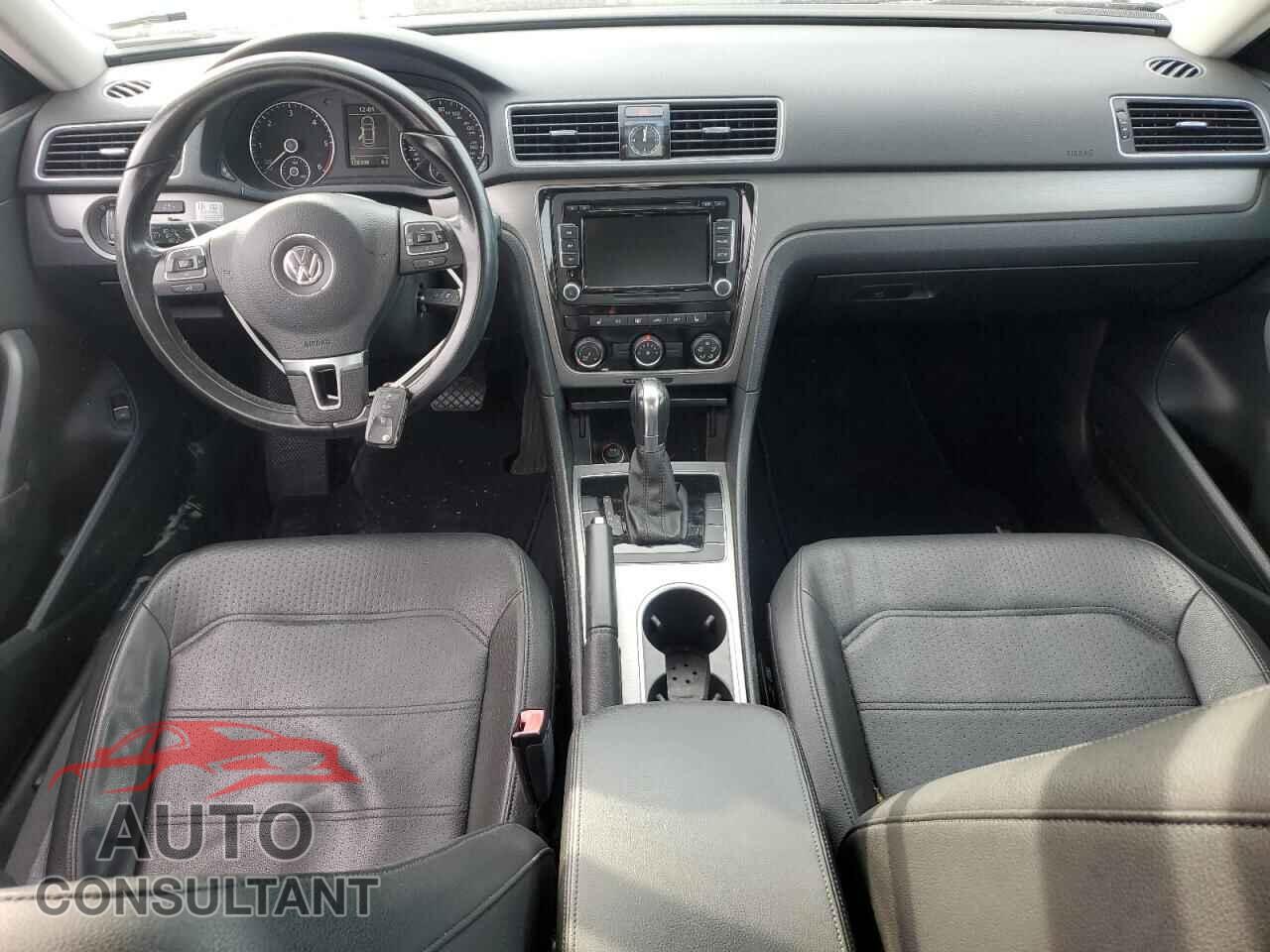 VOLKSWAGEN PASSAT 2014 - 1VWBN7A37EC079357
