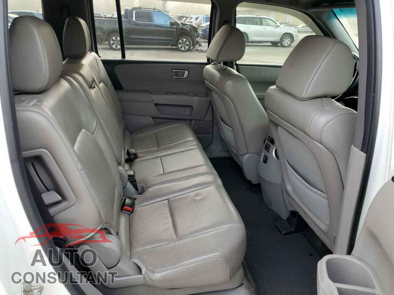 HONDA PILOT 2013 - 5FNYF4H56DB083031