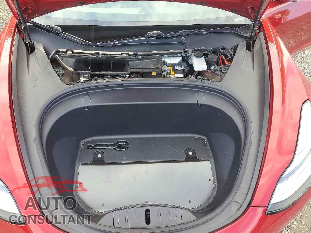 TESLA MODEL 3 2018 - 5YJ3E1EB6JF121732