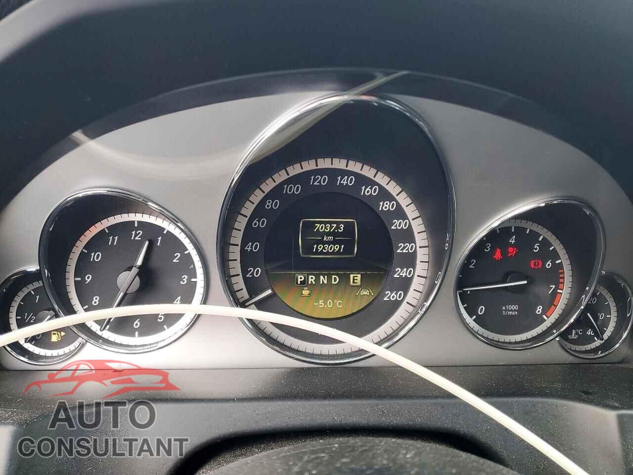 MERCEDES-BENZ E-CLASS 2012 - WDDKJ5KB0CF152000