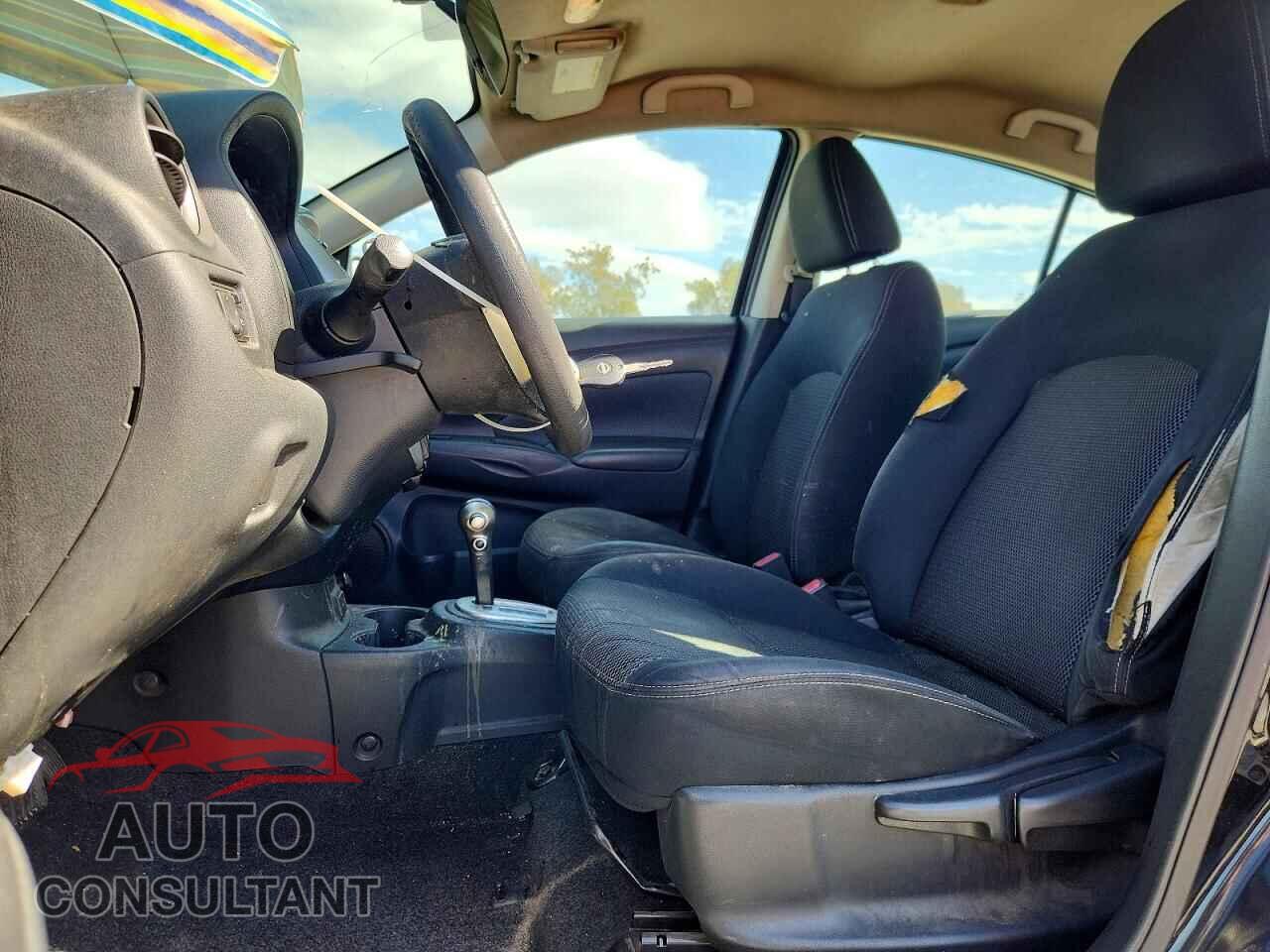 NISSAN VERSA 2017 - 3N1CN7AP3HL808847