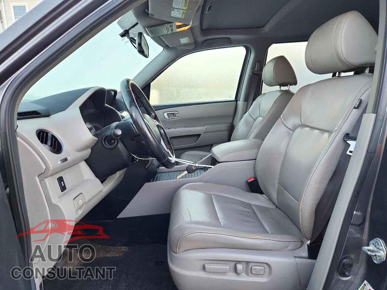 HONDA PILOT 2013 - 5FNYF4H56DB050255