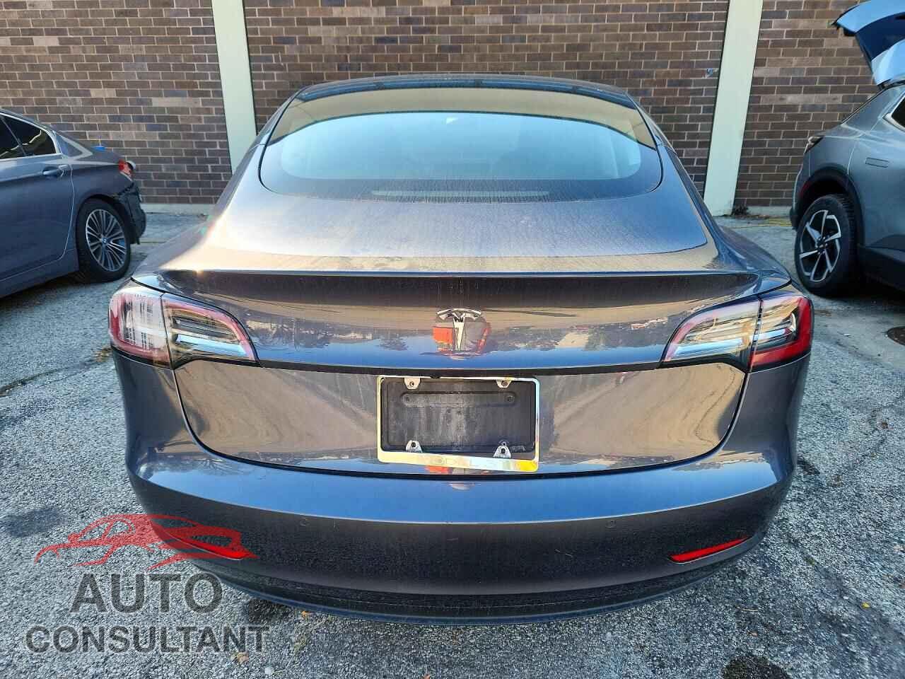 TESLA MODEL 3 2022 - 5YJ3E1EA2NF287971