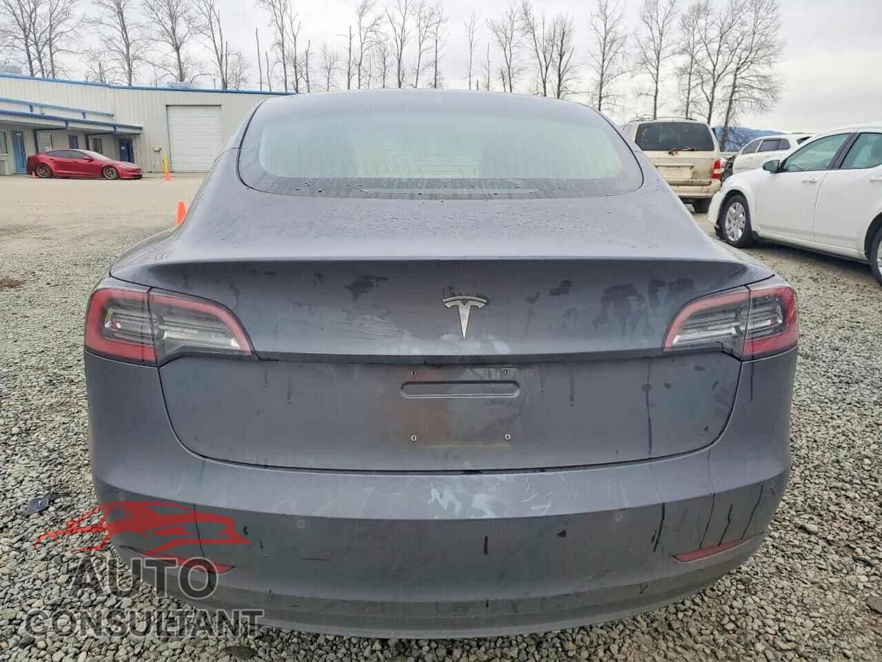TESLA MODEL 3 2018 - 5YJ3E1EA0JF123693