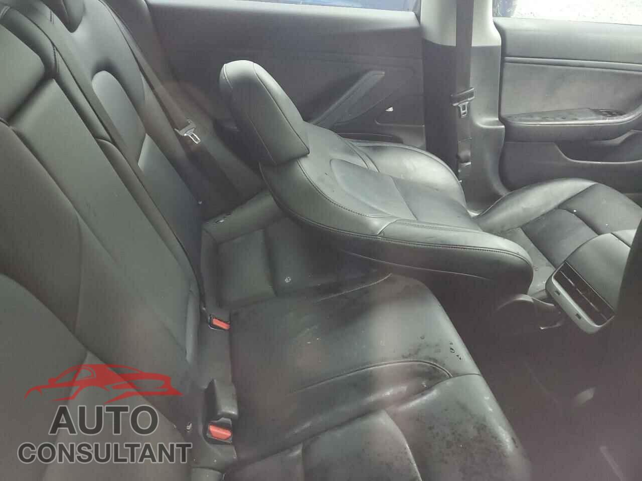TESLA MODEL 3 2018 - 5YJ3E1EA4JF033012
