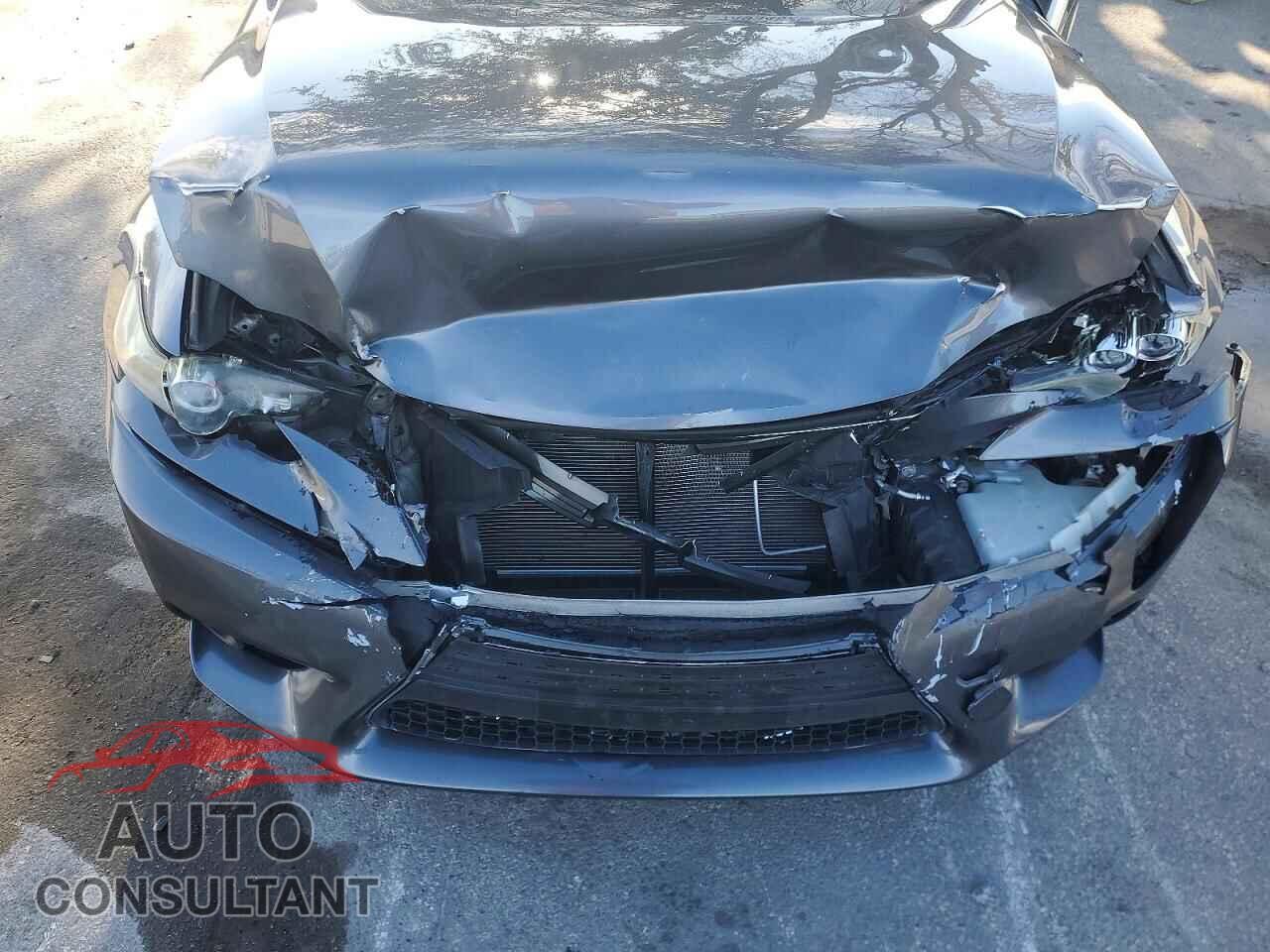 LEXUS IS 2014 - JTHCF1D23E5010415