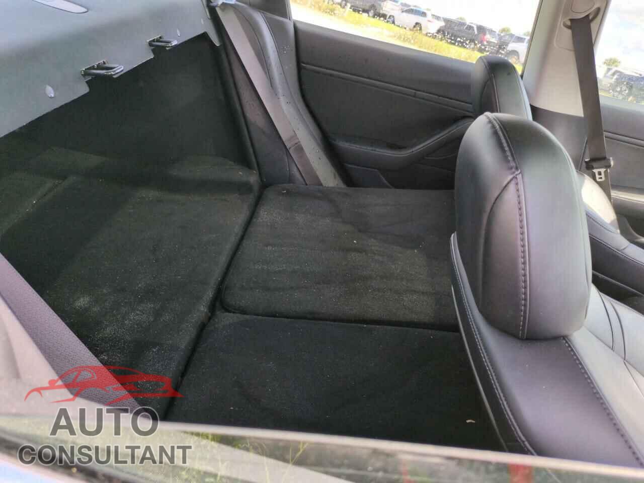 TESLA MODEL 3 2018 - 5YJ3E1EA3JF012331