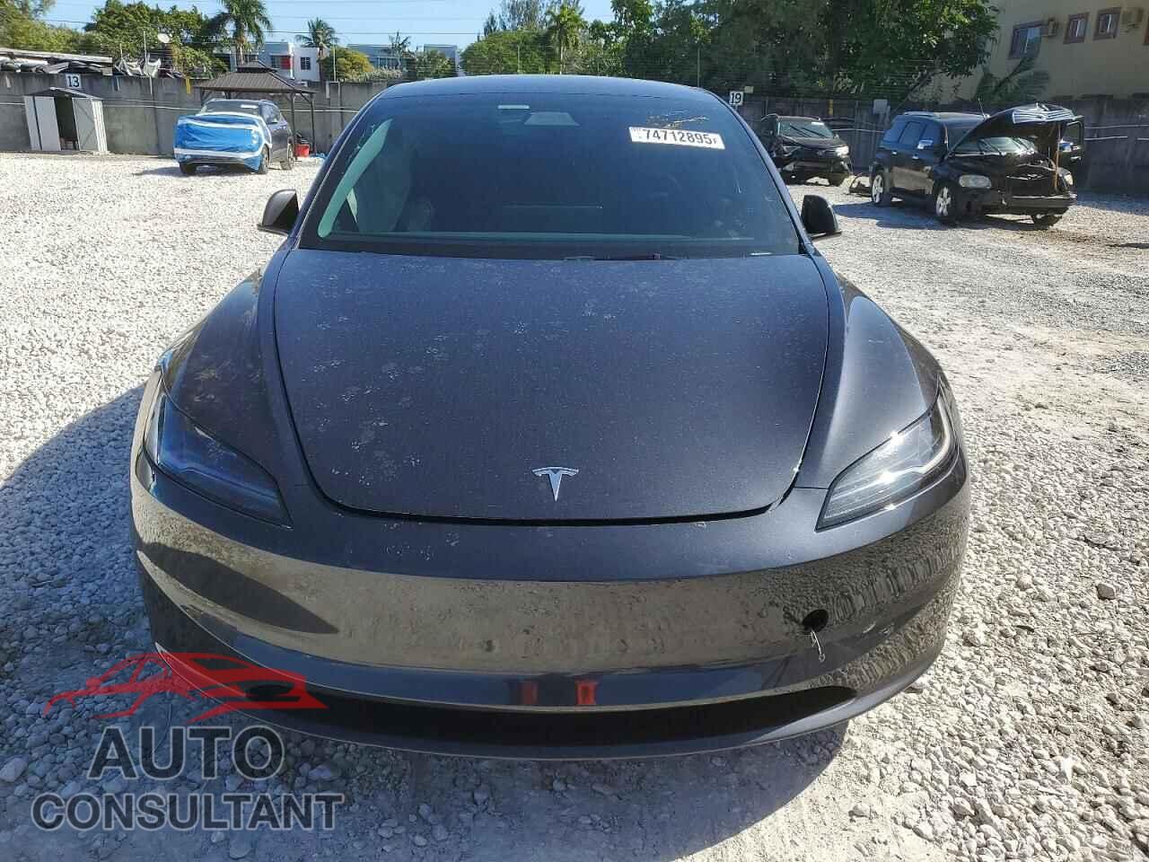 TESLA MODEL 3 2025 - 5YJ3E1EA2SF987002