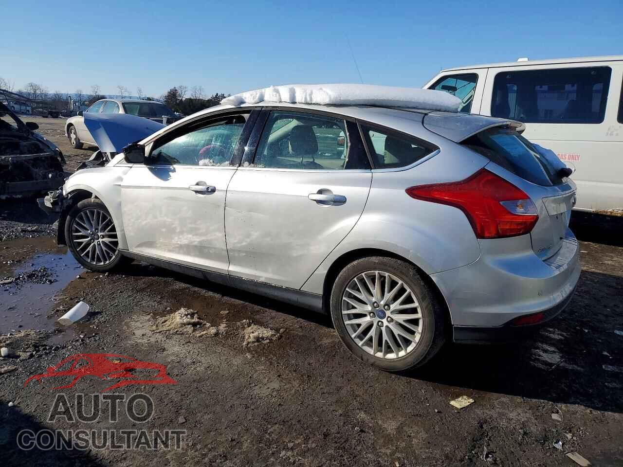 FORD FOCUS 2012 - 1FAHP3M23CL200097