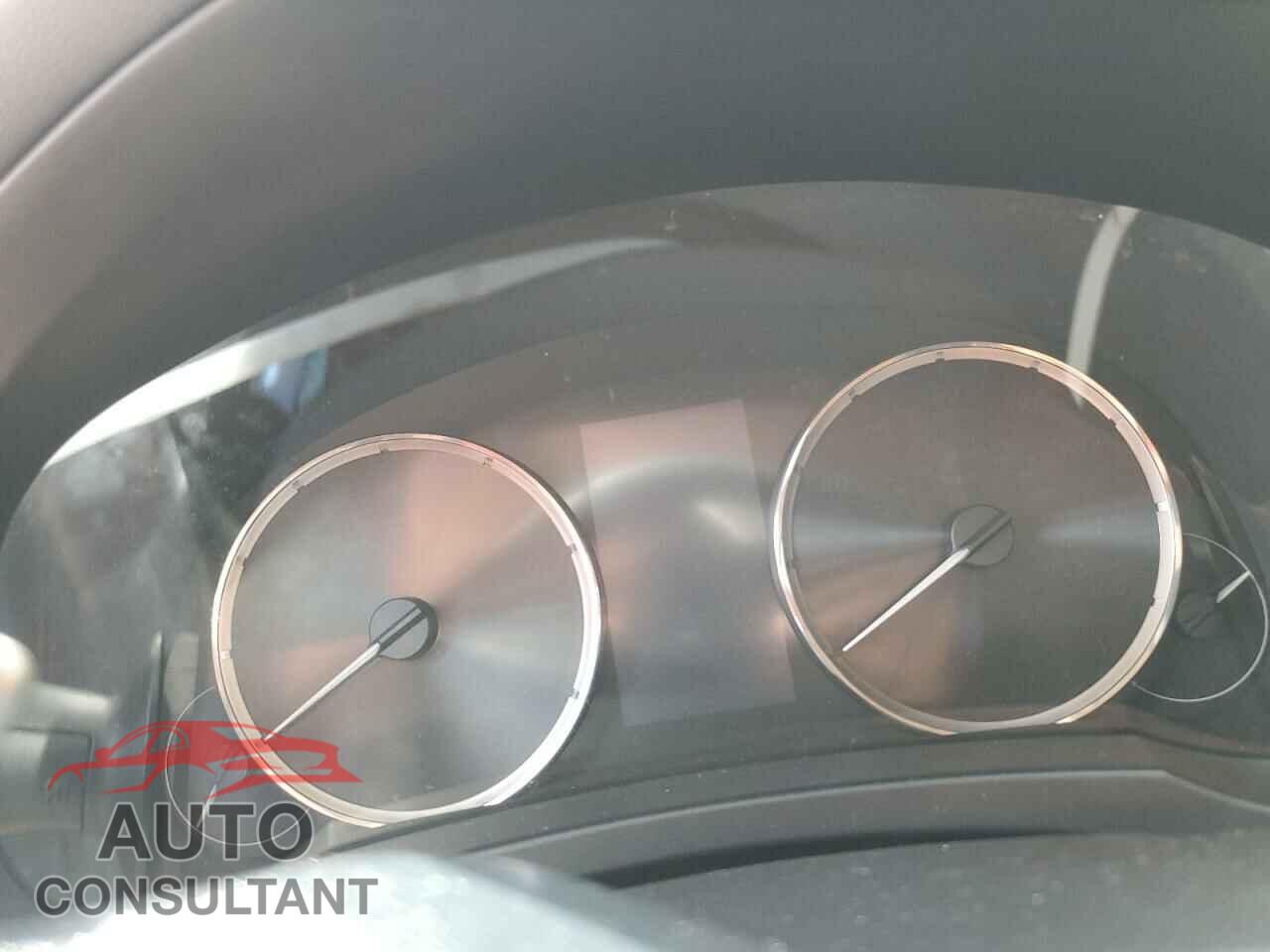 LEXUS IS 2017 - JTHBA1D29H5054952