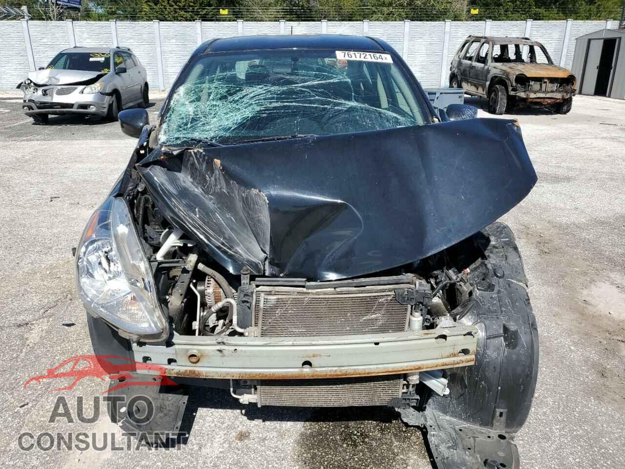 NISSAN VERSA 2017 - 3N1CN7AP3HL870460