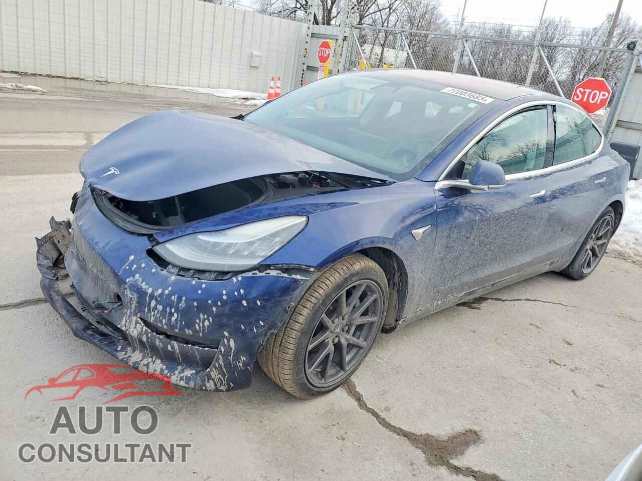 TESLA MODEL 3 2018 - 5YJ3E1EBXJF090257