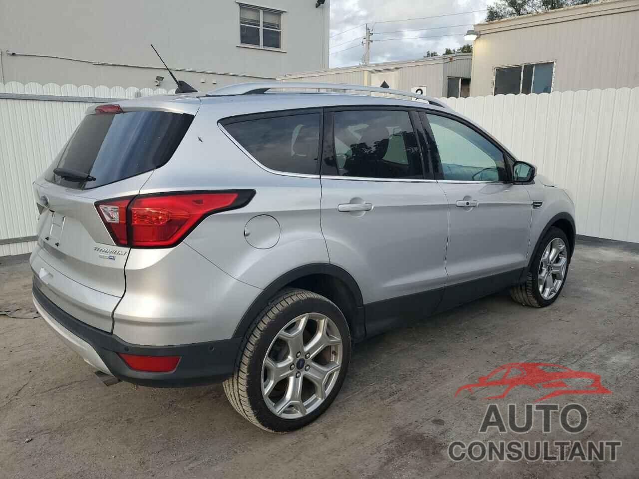 FORD ESCAPE 2019 - 1FMCU9J92KUB32980