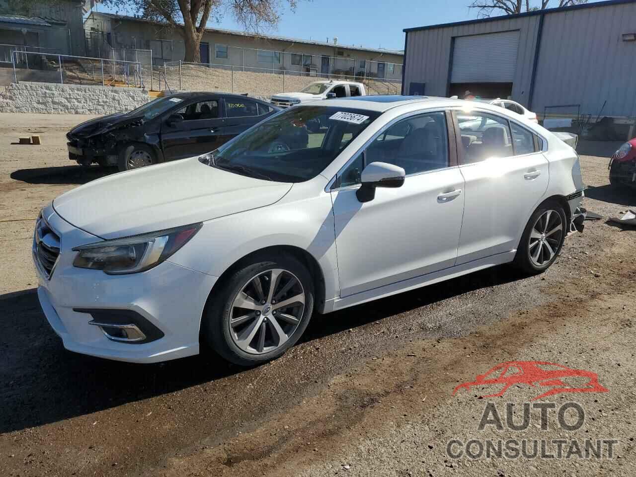 SUBARU LEGACY 2018 - 4S3BNAN68J3025001